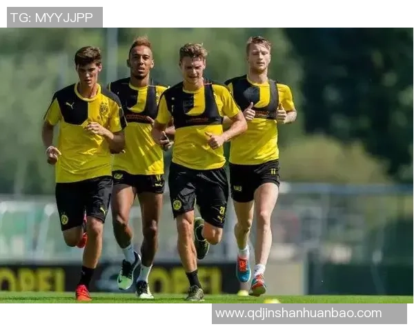 南京足球队耐力探秘：从训练到比赛的坚持与拼搏之路